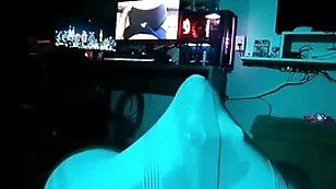 Using 3 vibrators at comparable time to cum through my underwear
