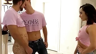 Babe fucked unconnected with 2 bisexual frat guys - biphoria