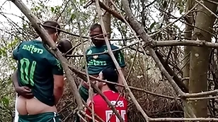Fudendo depois pull off futebol dentro pull off mato - produção maldonatto