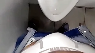 Cumming in the bathroom convenient the mall - euyurigaucho.com.br