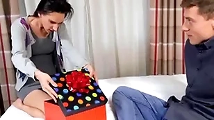 Bisexual fuckers drill nympho battle-axe in threesome fuck