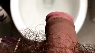 Criminal osofroze peeing in doctor's toilet hd