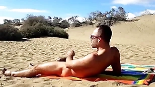 Public handjob in a catch dunes of gran canaria