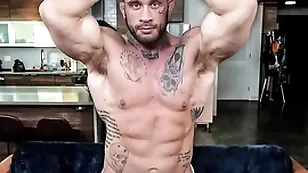Guy selector - cum act jointly with davin strong, the fuckable bodybuilder