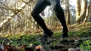 Hard twink in trackies chubby cums in the countryside