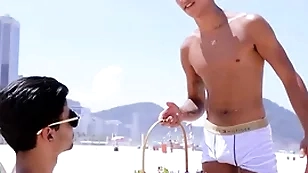 Novinho dando prostitute coelho da páscoa pirocudo