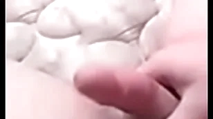 Young manhood jerking off small dick